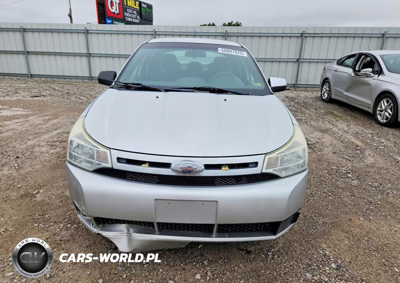 2010 Ford Focus Se VIN:1FAHP3FN6AW155076 - 5