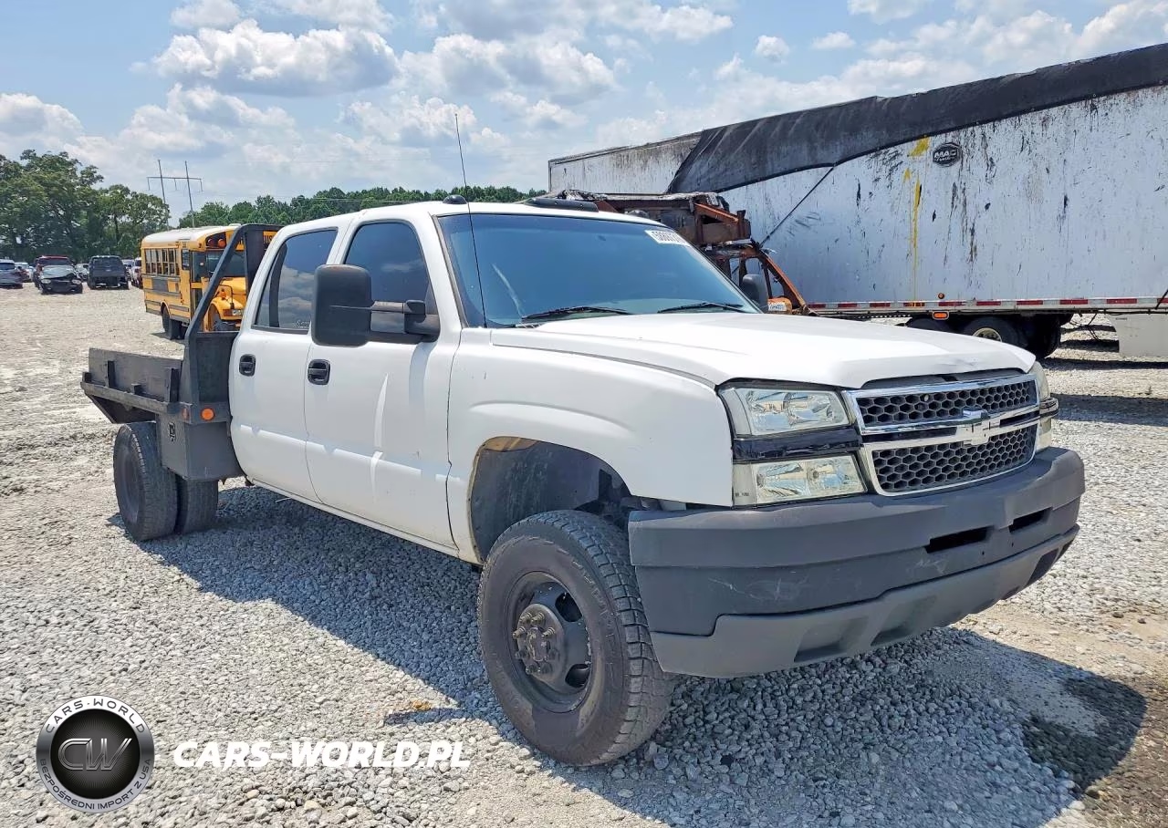 2004 Chevrolet Silverado K3500 VIN:1GCJK33284F223001 - 4