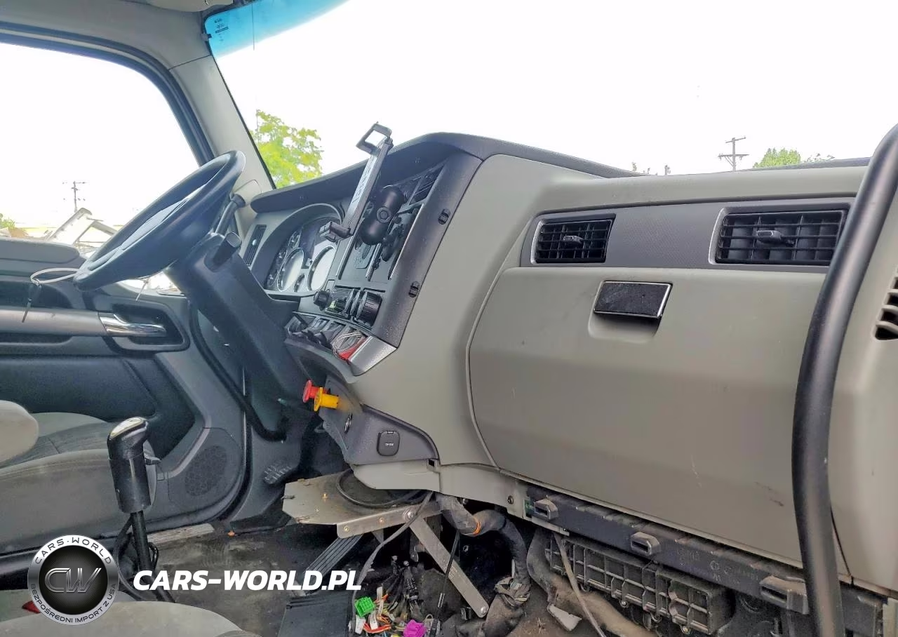 2020 Kenworth T680 Semi Truck VIN:1XKYD49X1LJ355454 - 8