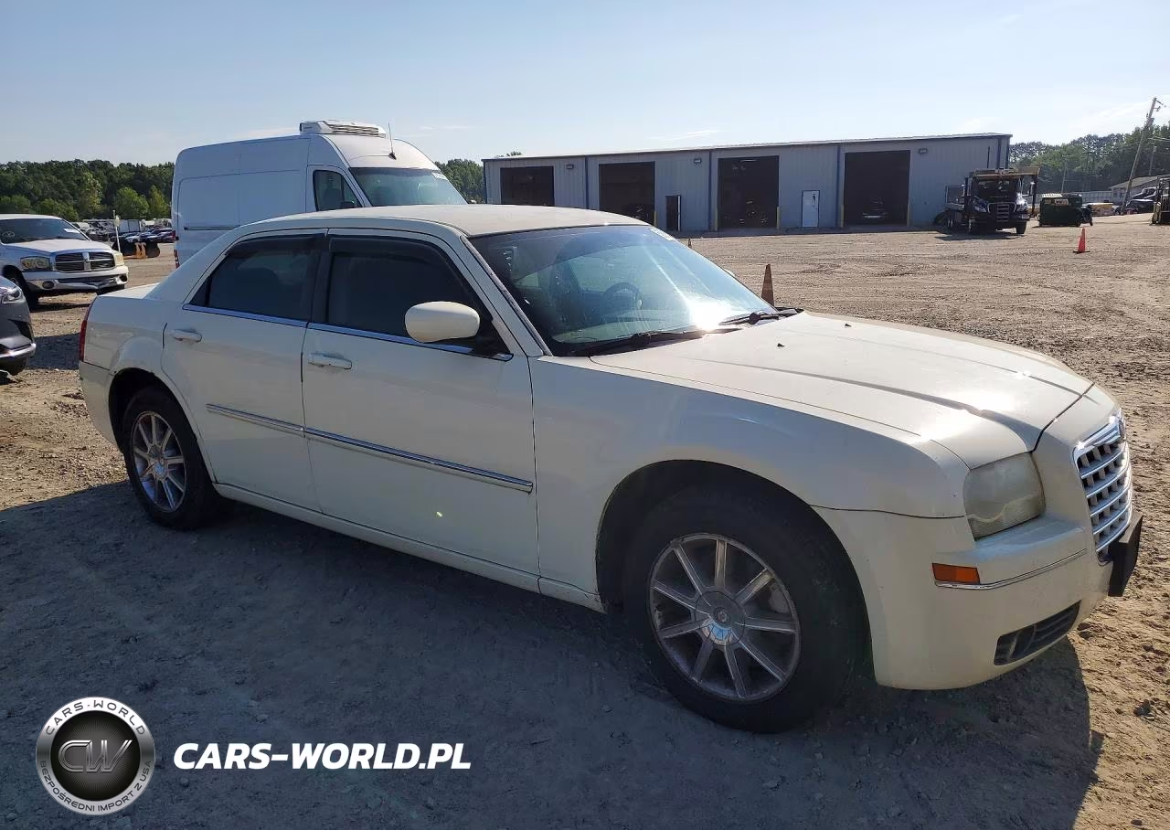 2009 Chrysler 300 Touring VIN:2C3KK53V79H586166 - 4