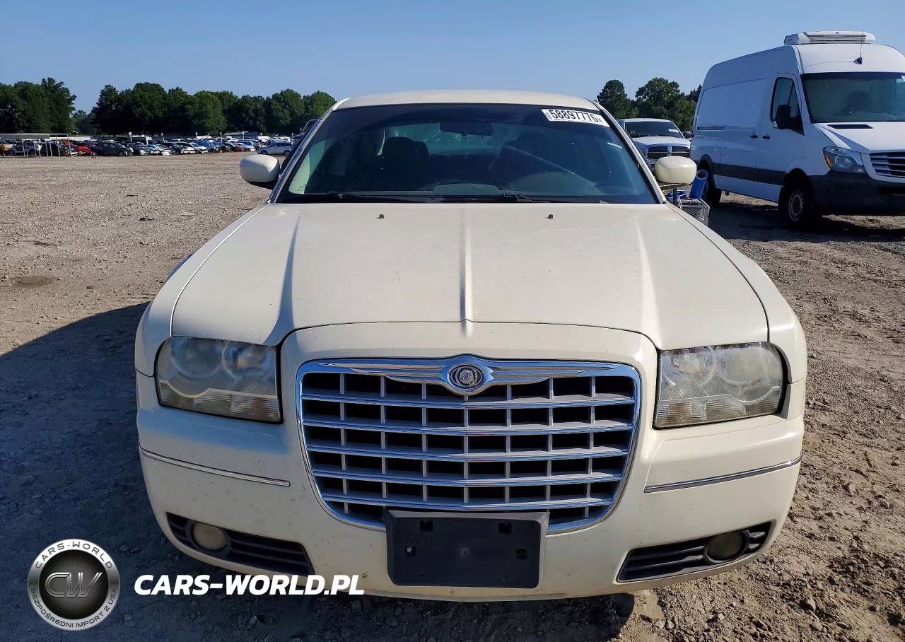 2009 Chrysler 300 Touring VIN:2C3KK53V79H586166 - 5