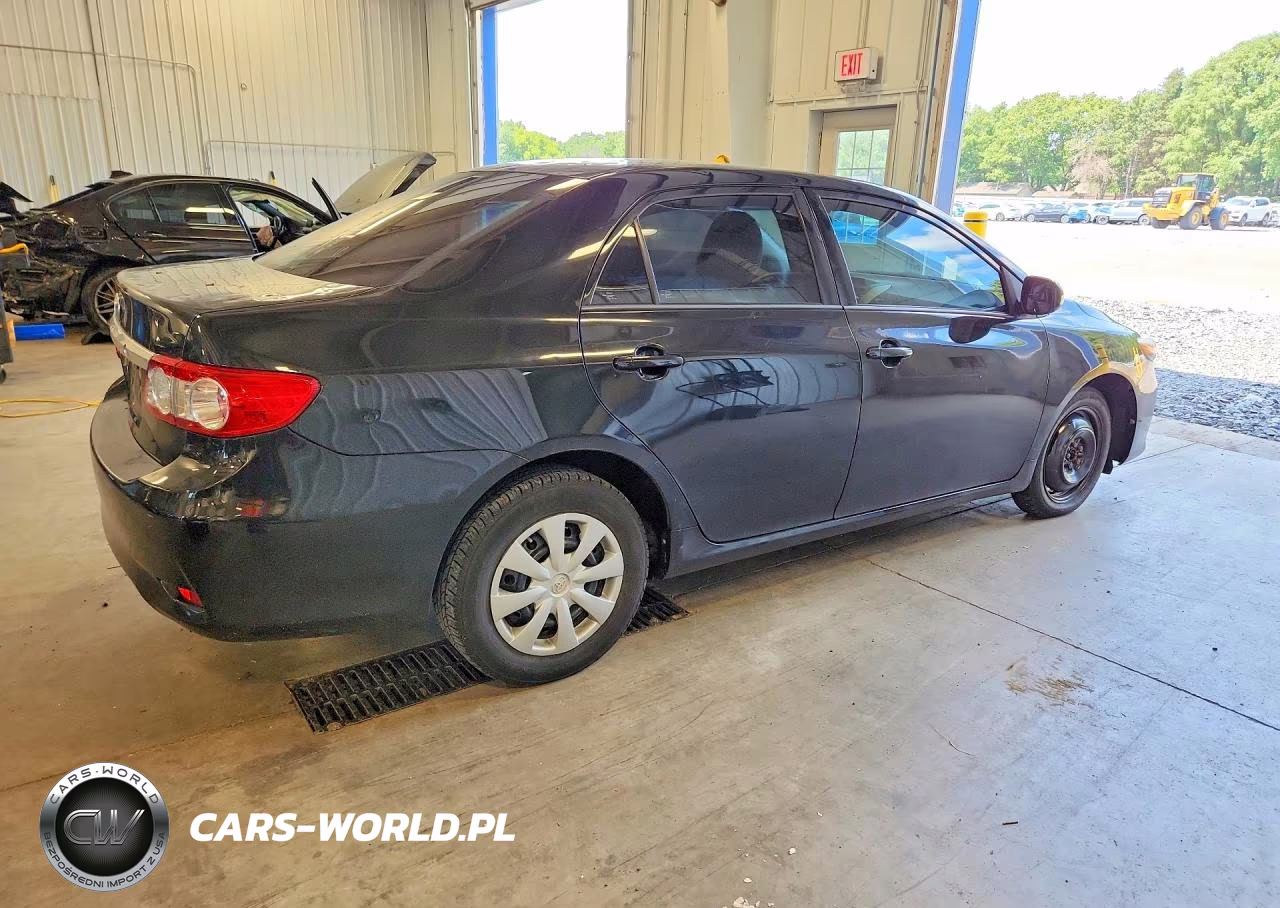 2013 Toyota Corolla L VIN:2T1BU4EE5DC047934 - 3