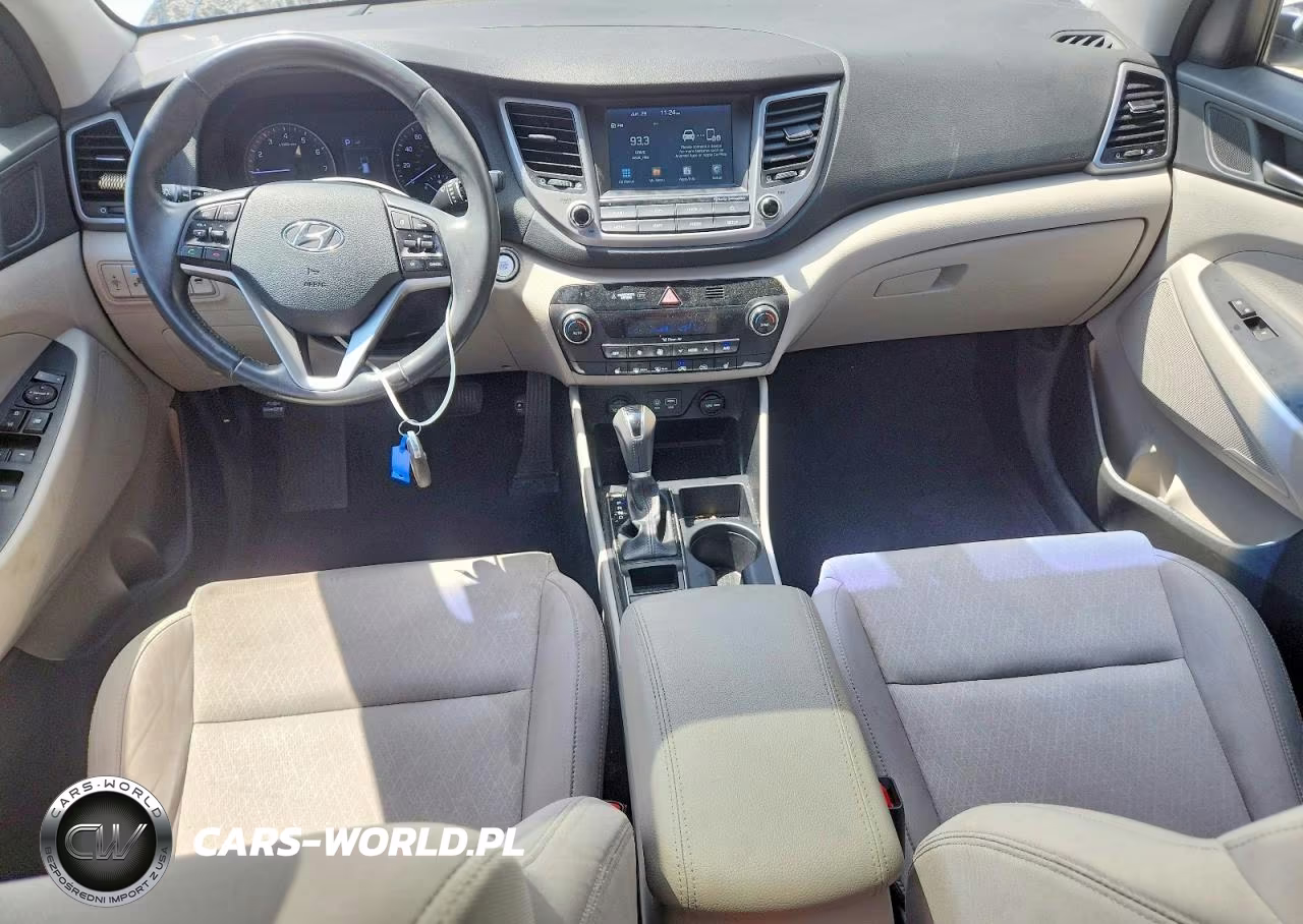 2018 Hyundai Tucson Value VIN:KM8J3CA25JU687740 - 8