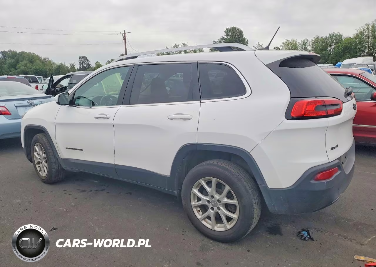 2018 Jeep Cherokee VIN:1C4PJMCB4JD578676 - 2