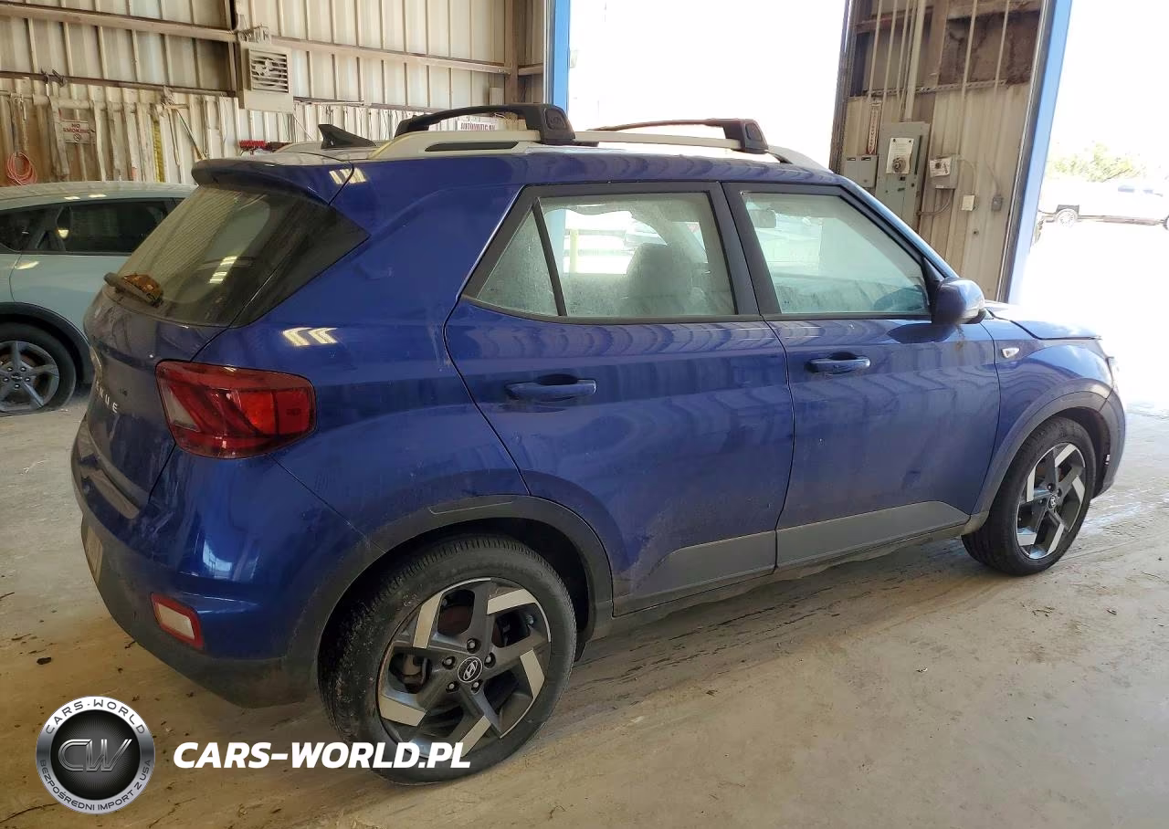2022 Hyundai Venue Limited VIN:KMHRC8A38NU193192 - 3