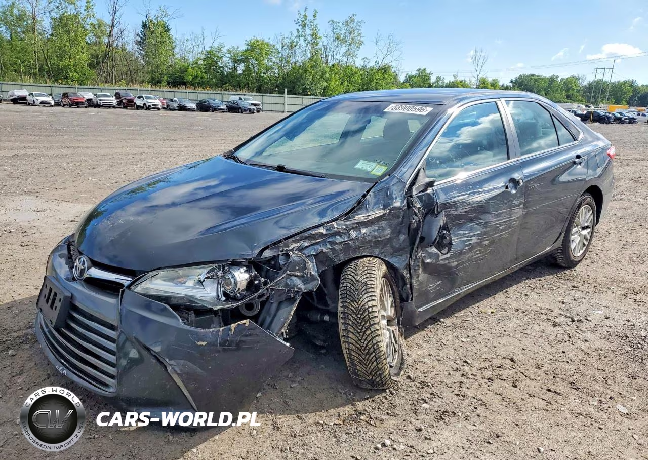 2016 Toyota Camry Le – zdjęcie 1 z 12