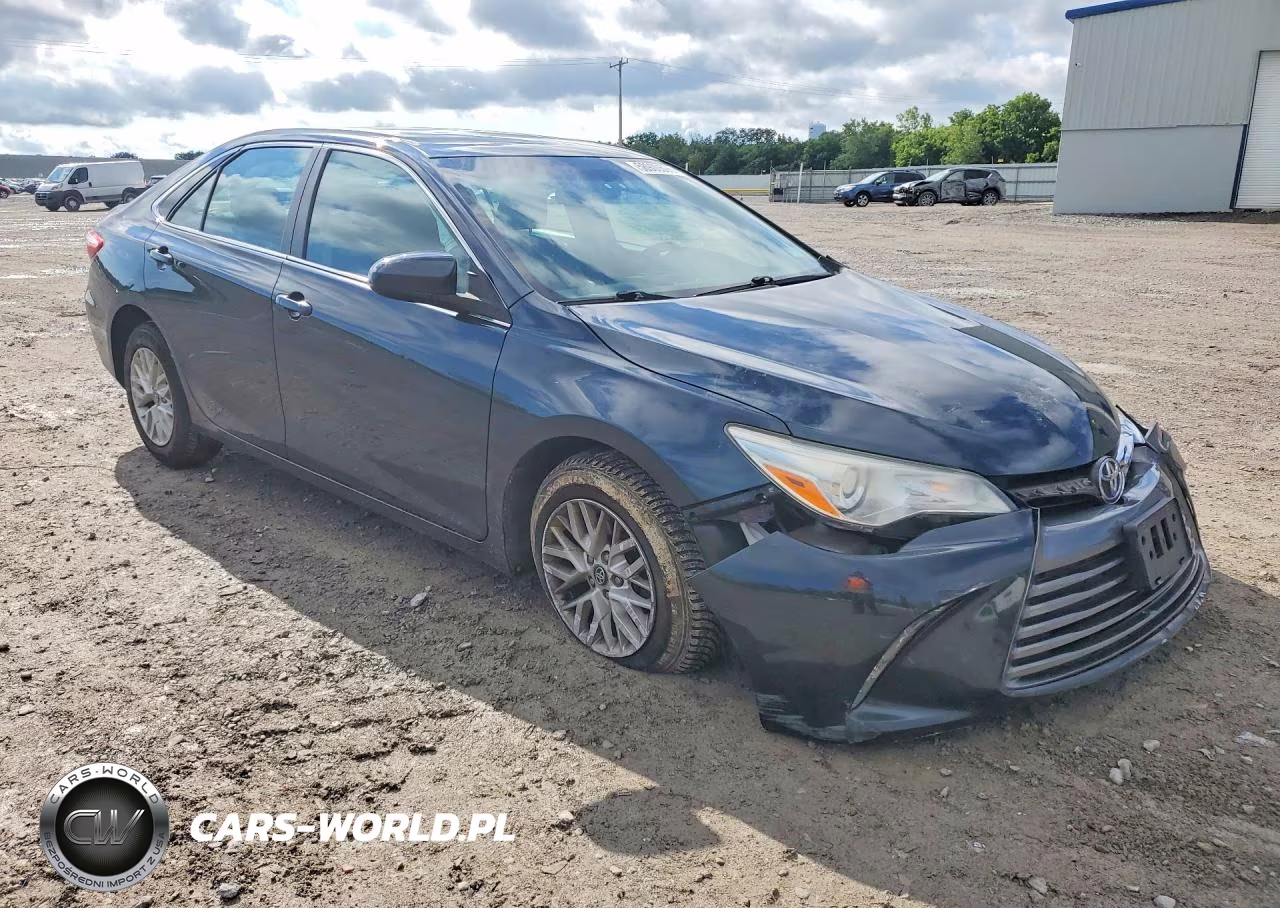 2016 Toyota Camry Le VIN:4T1BF1FK9GU583608 - 4