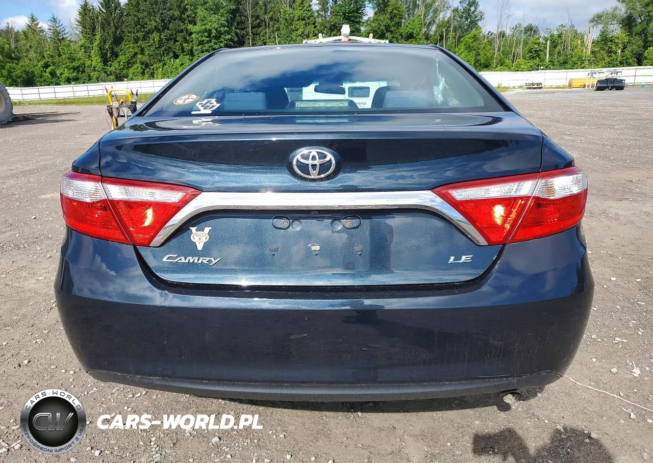 2016 Toyota Camry Le VIN:4T1BF1FK9GU583608 - 6
