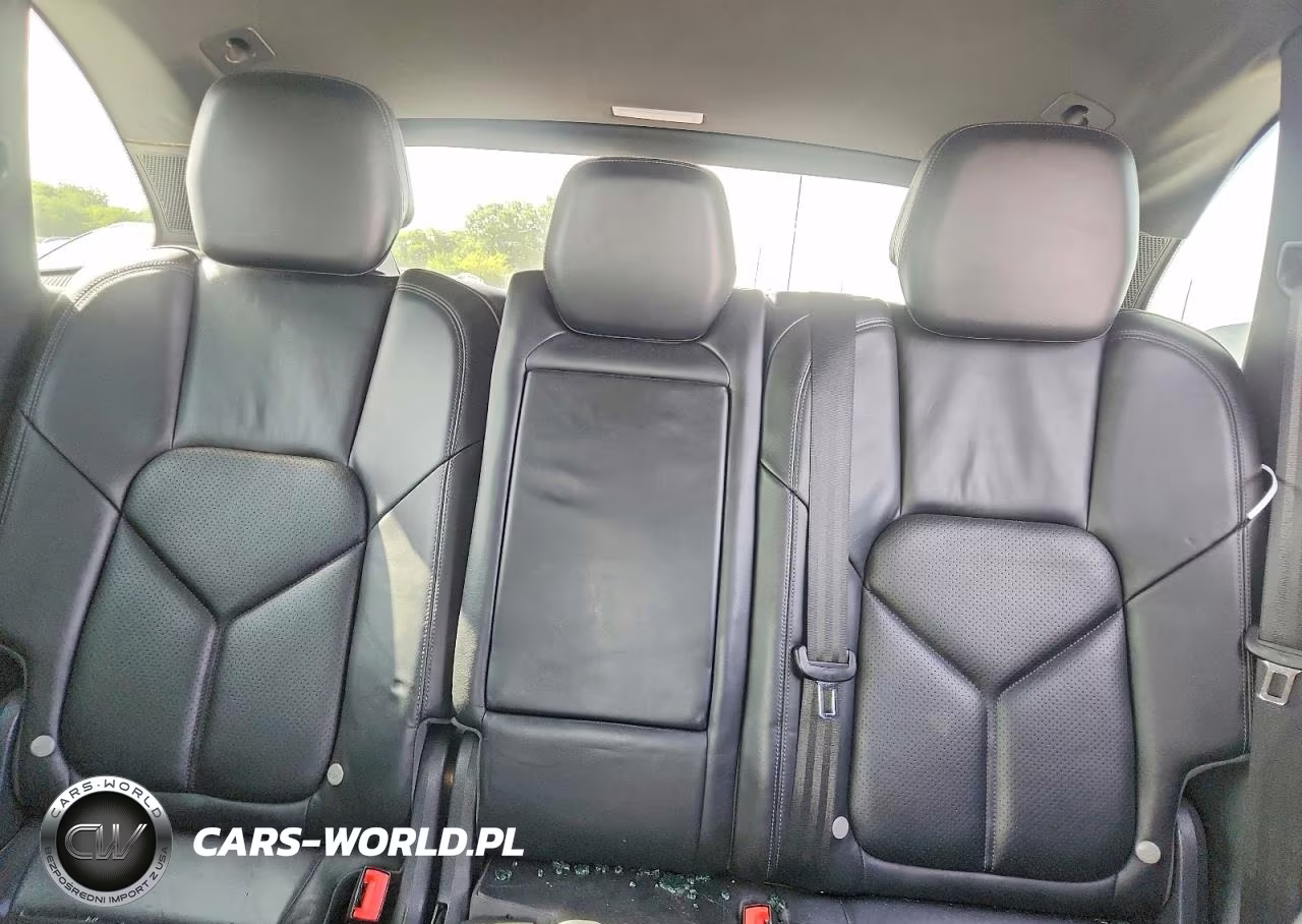 2012 Porsche Cayenne VIN:WP1AA2A21CLA01088 - 10