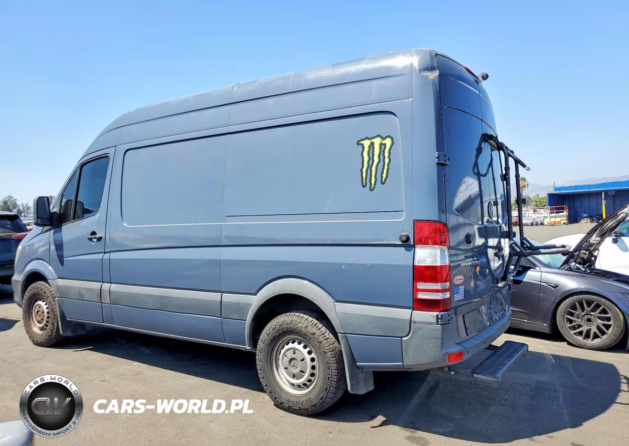 2018 Mercedes-Benz Sprinter 2500 VIN:WD3PE7CD1JP622584 - 2