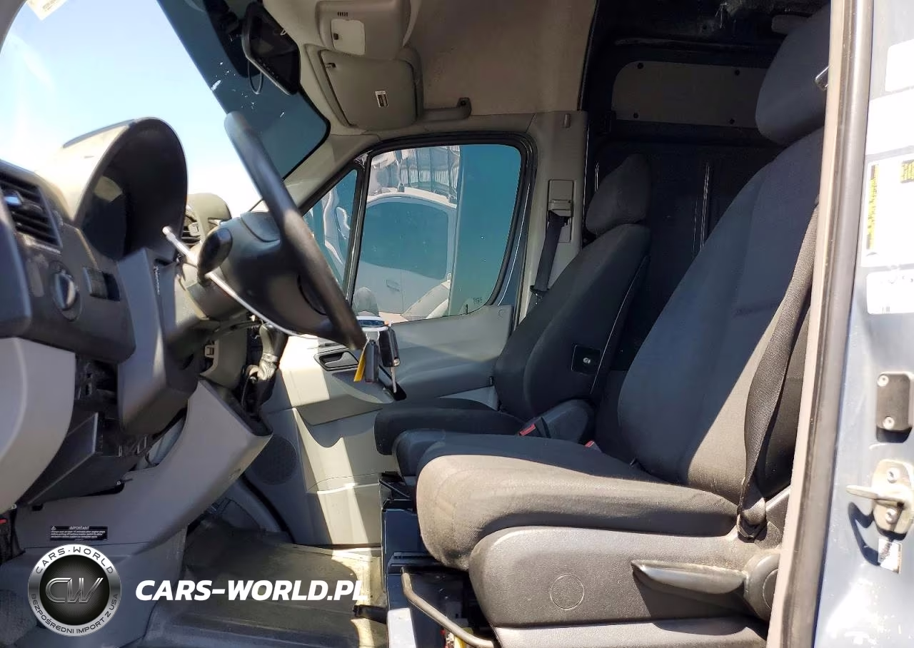 2018 Mercedes-Benz Sprinter 2500 VIN:WD3PE7CD1JP622584 - 7