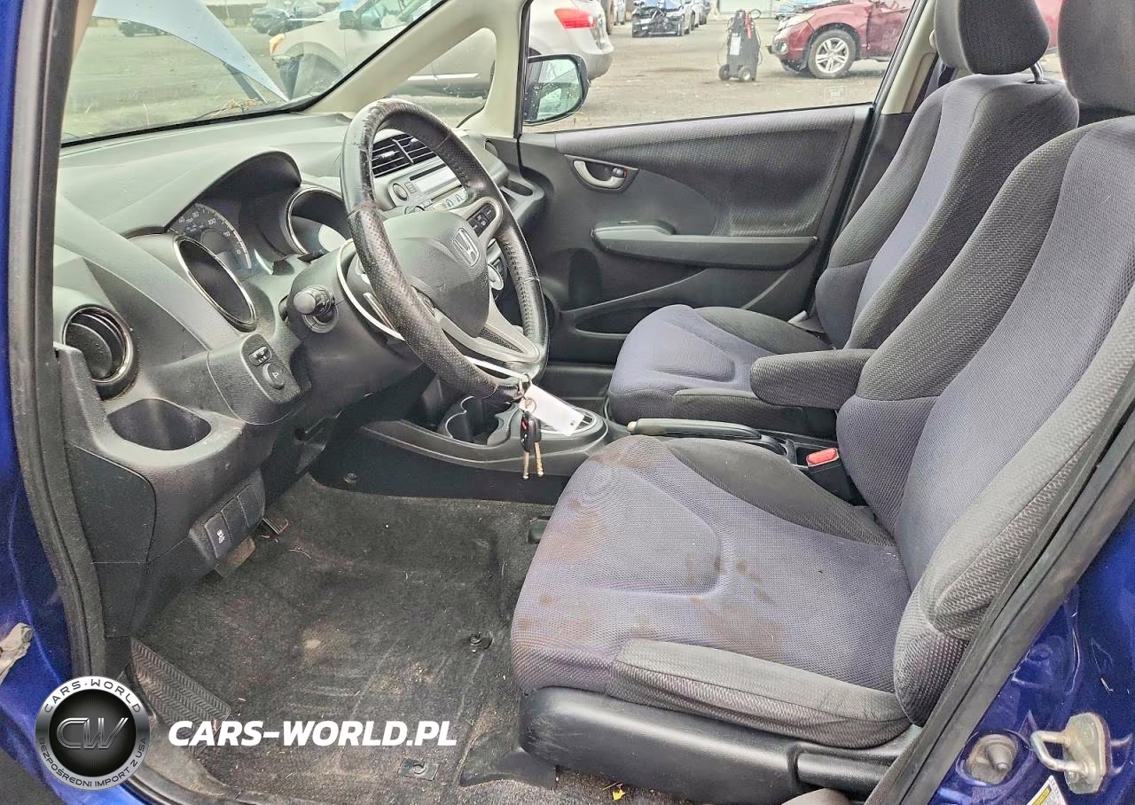 2013 Honda Fit Sport VIN:JHMGE8H51DC062461 - 7