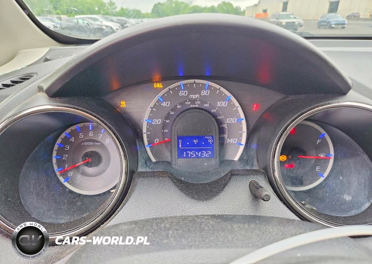 2013 Honda Fit Sport VIN:JHMGE8H51DC062461 - 9