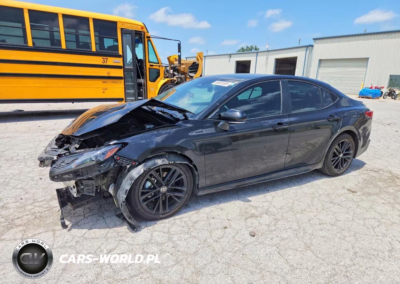 2025 Toyota Camry Se – zdjęcie 1 z 13