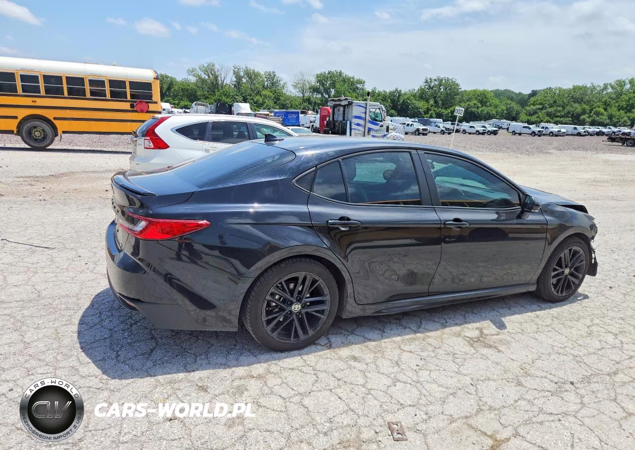 2025 Toyota Camry Se VIN:4T1DAACK2SU036331 - 3
