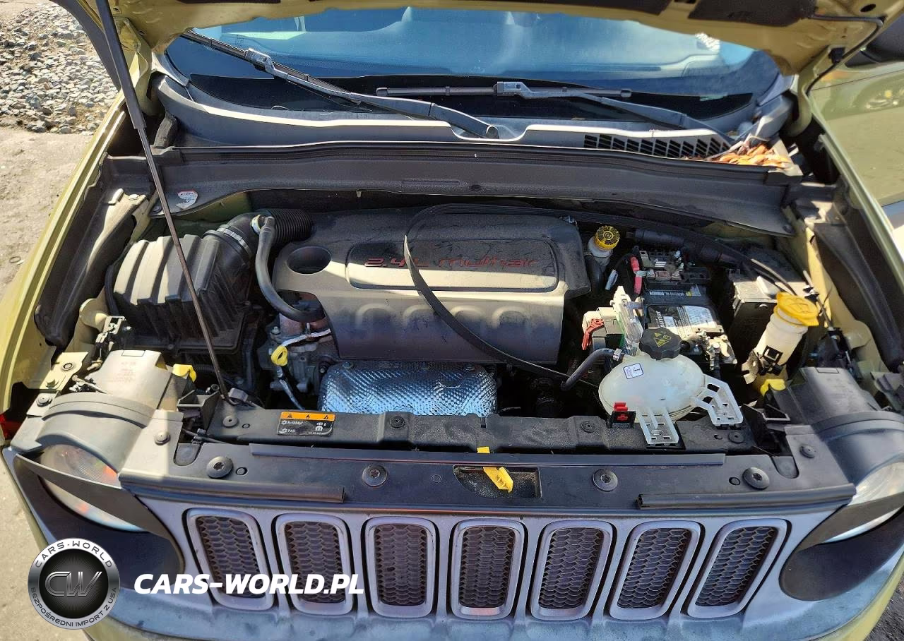 2015 Jeep Renegade Trailhawk VIN:ZACCJBCT2FPB93900 - 11