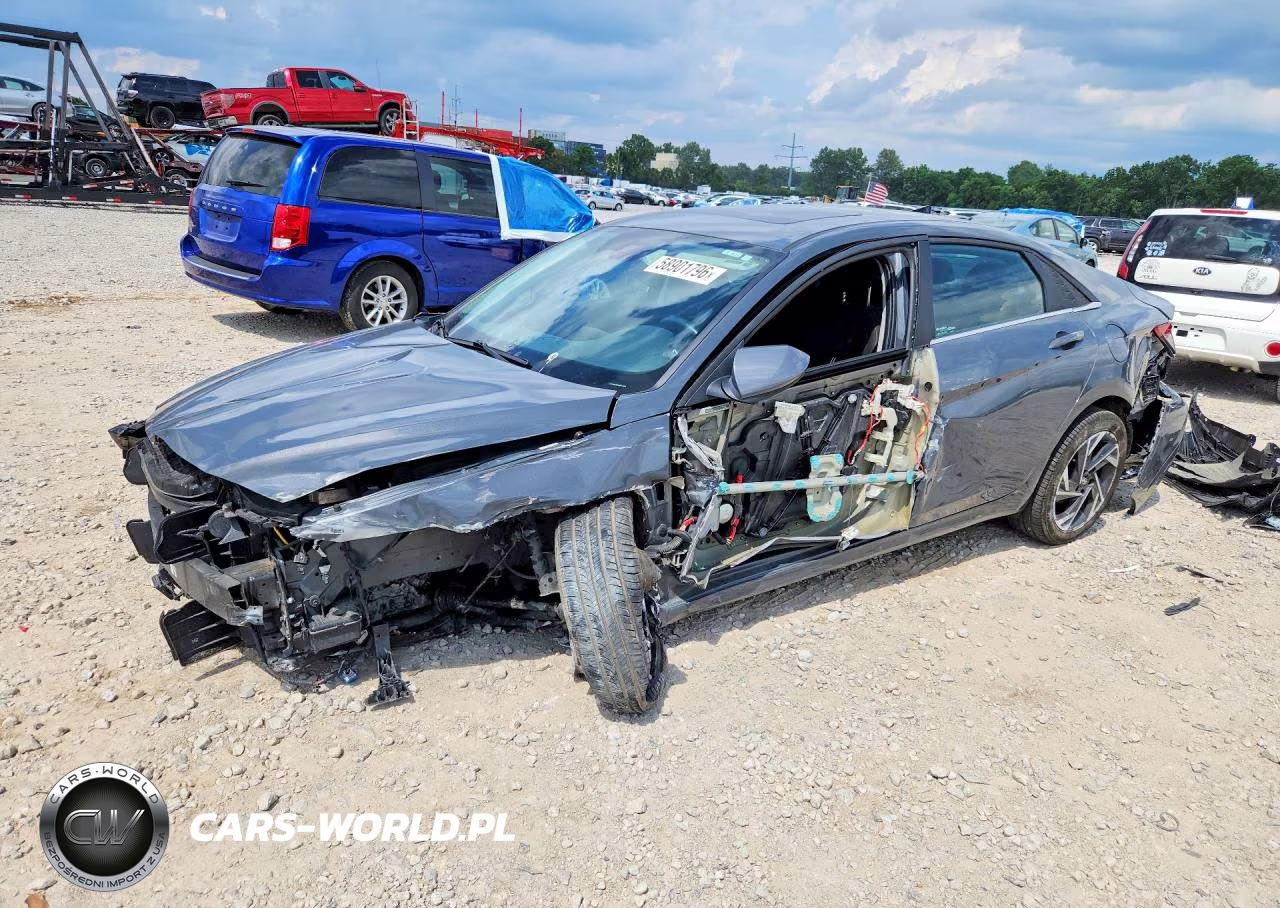 2025 Hyundai Elantra Sel