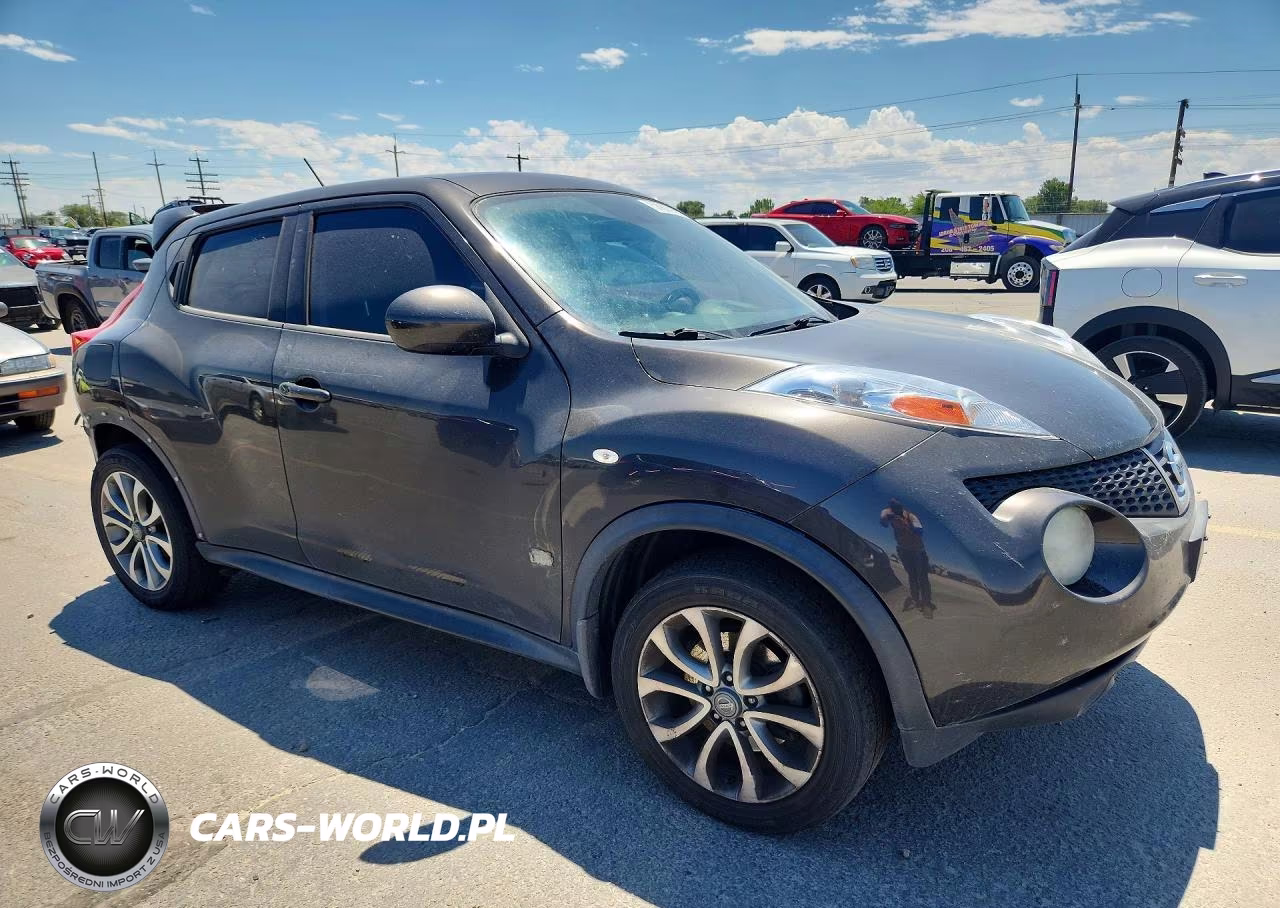 2011 Nissan Juke S VIN:JN8AF5MV5BT021745 - 4