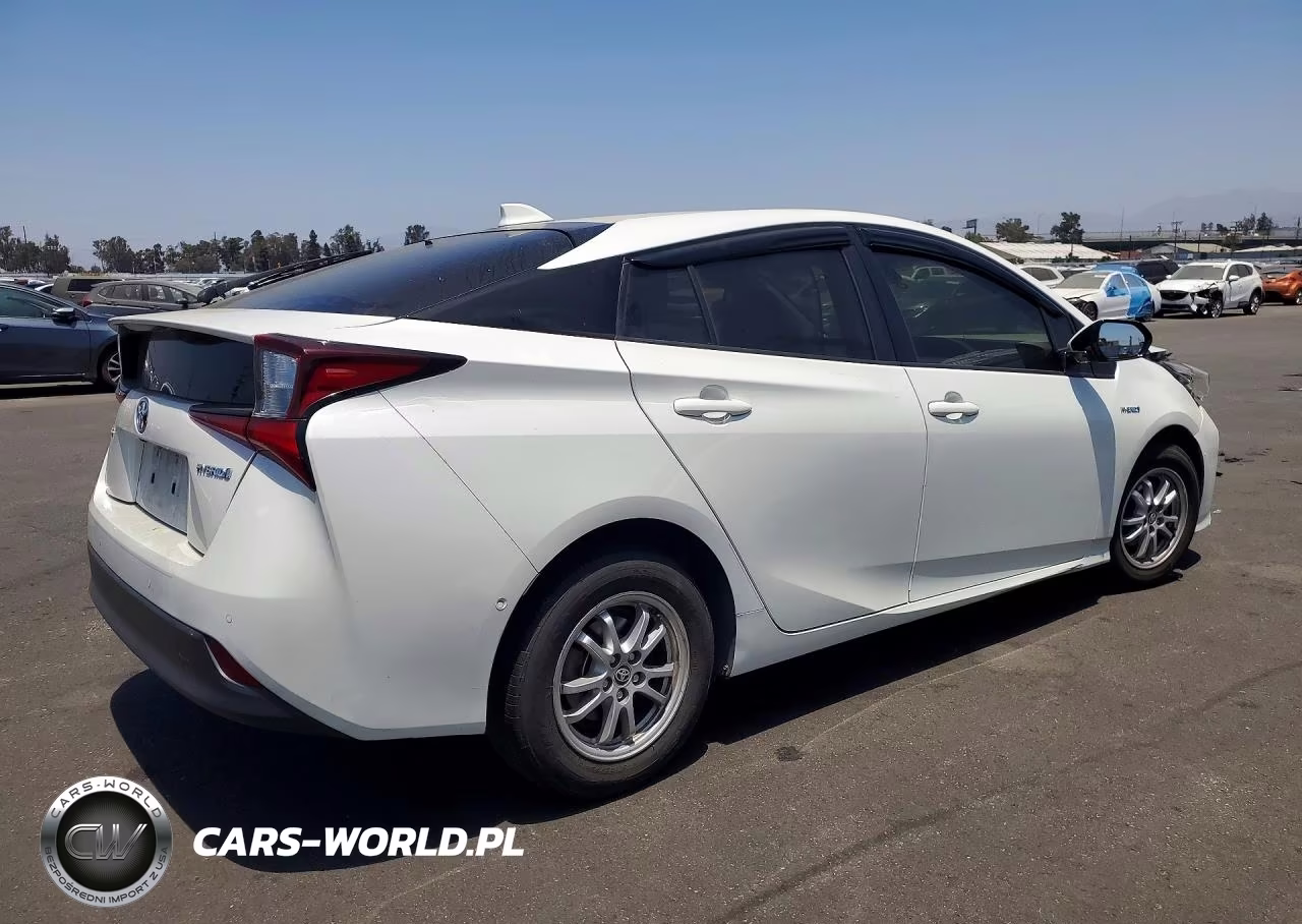 2020 Toyota Prius Le VIN:JTDKARFU4L3113425 - 3