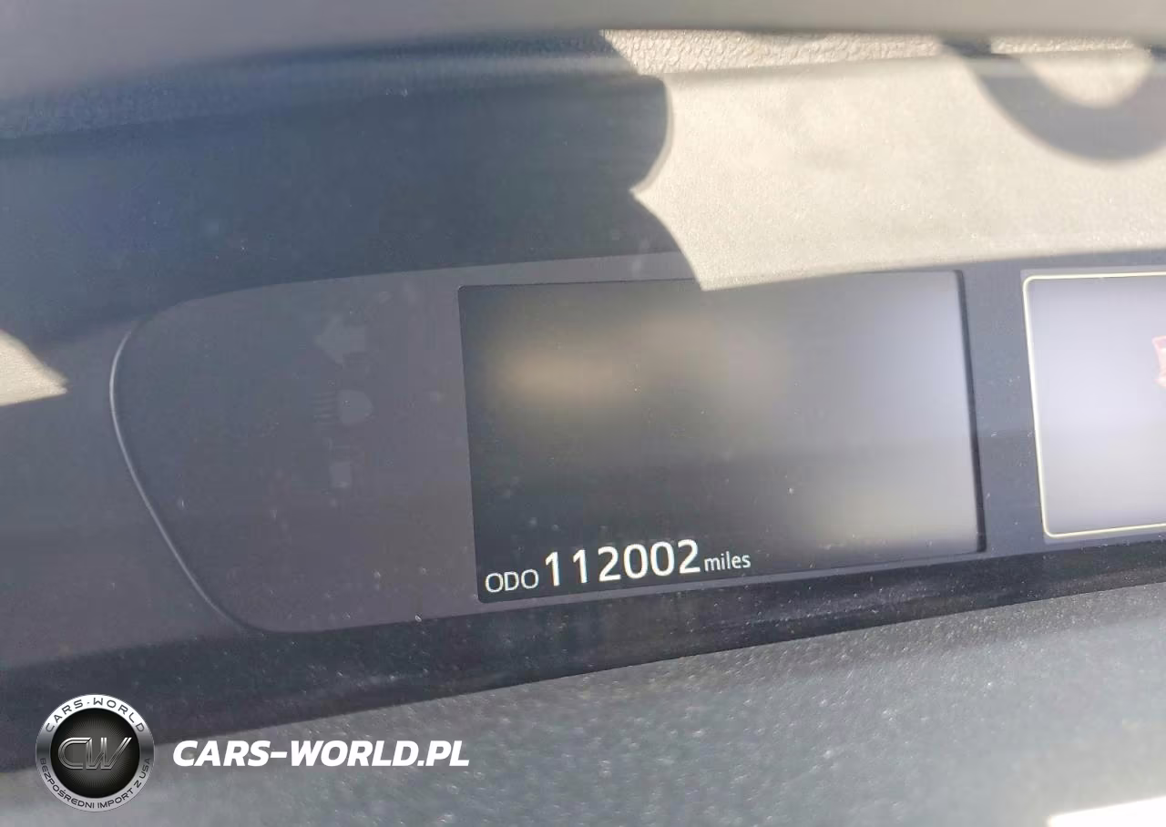 2020 Toyota Prius Le VIN:JTDKARFU4L3113425 - 9