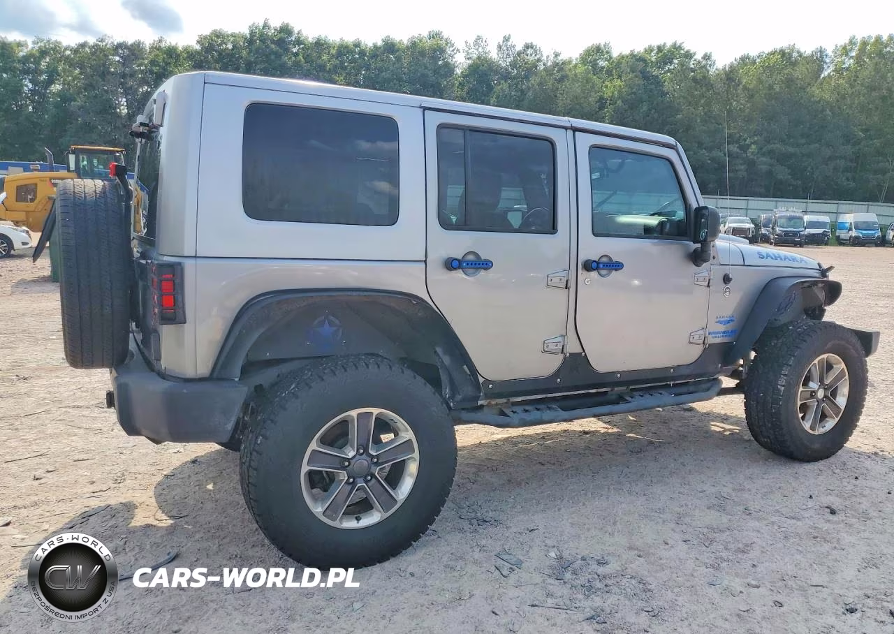 2015 Jeep Wrangler Unlimited Sahara VIN:1C4BJWEGXFL744579 - 3