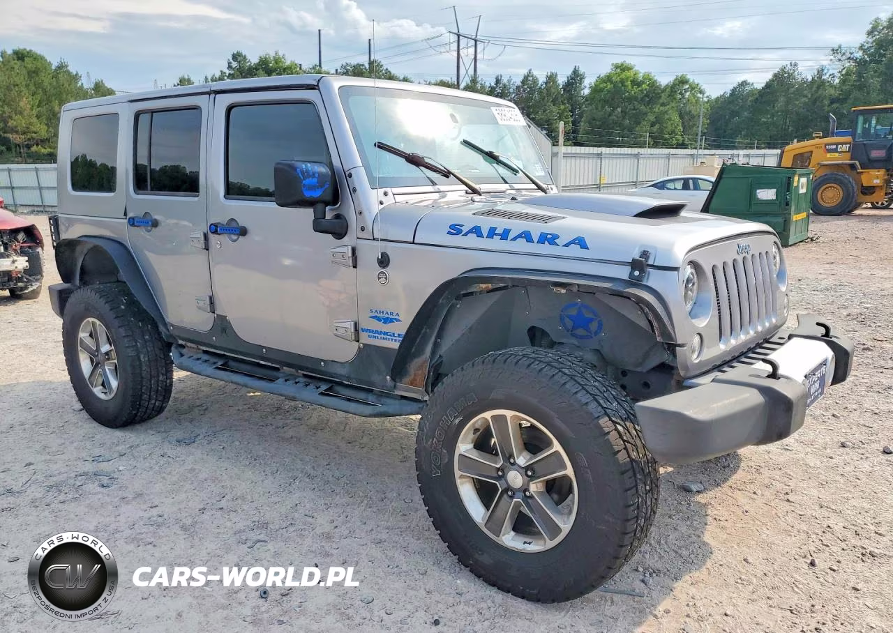 2015 Jeep Wrangler Unlimited Sahara VIN:1C4BJWEGXFL744579 - 4