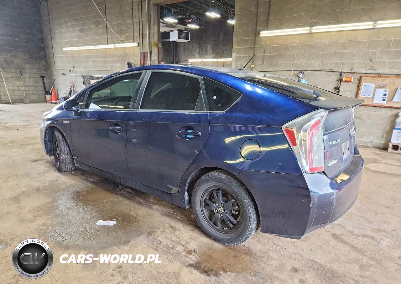 2014 Toyota Prius Two VIN:JTDKN3DU1E1752140 - 2