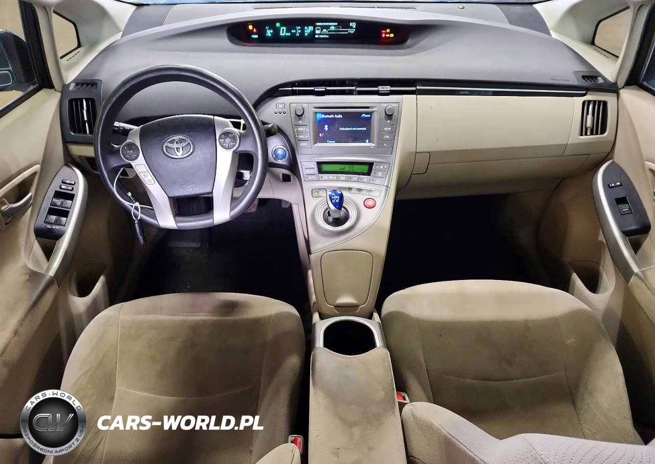 2014 Toyota Prius Two VIN:JTDKN3DU1E1752140 - 8