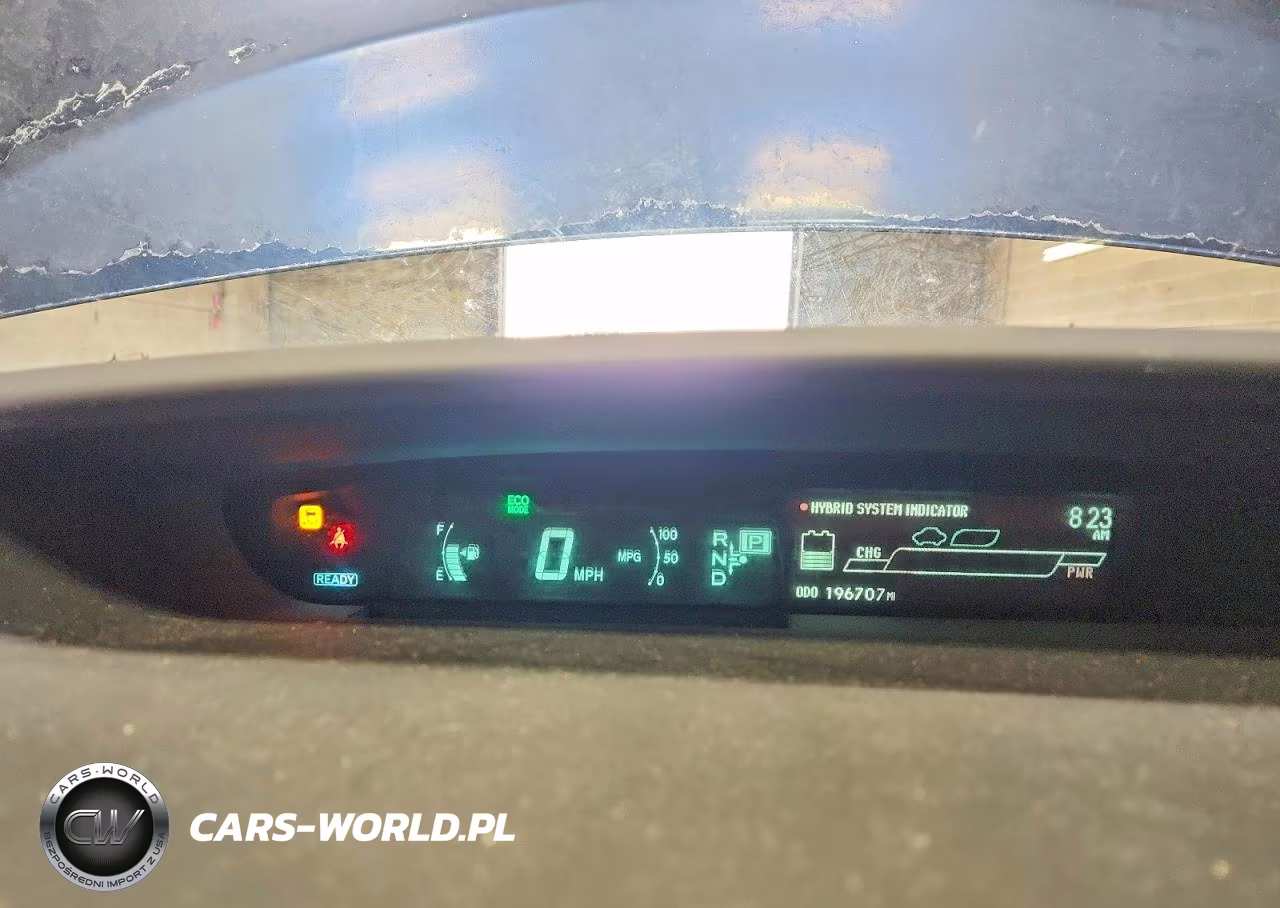 2014 Toyota Prius Two VIN:JTDKN3DU1E1752140 - 9