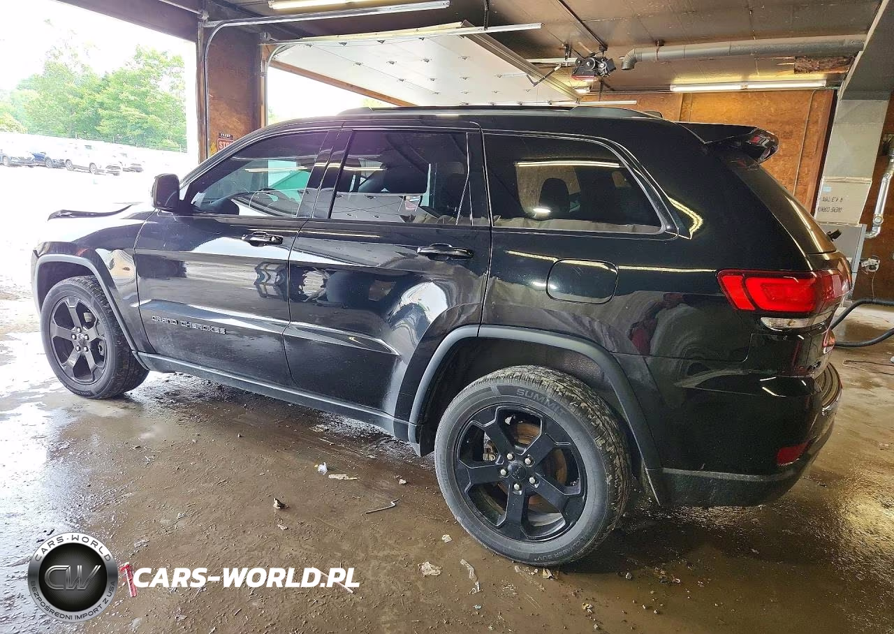2018 Jeep Grand Cherokee Laredo VIN:1C4RJFAG7JC390307 - 2