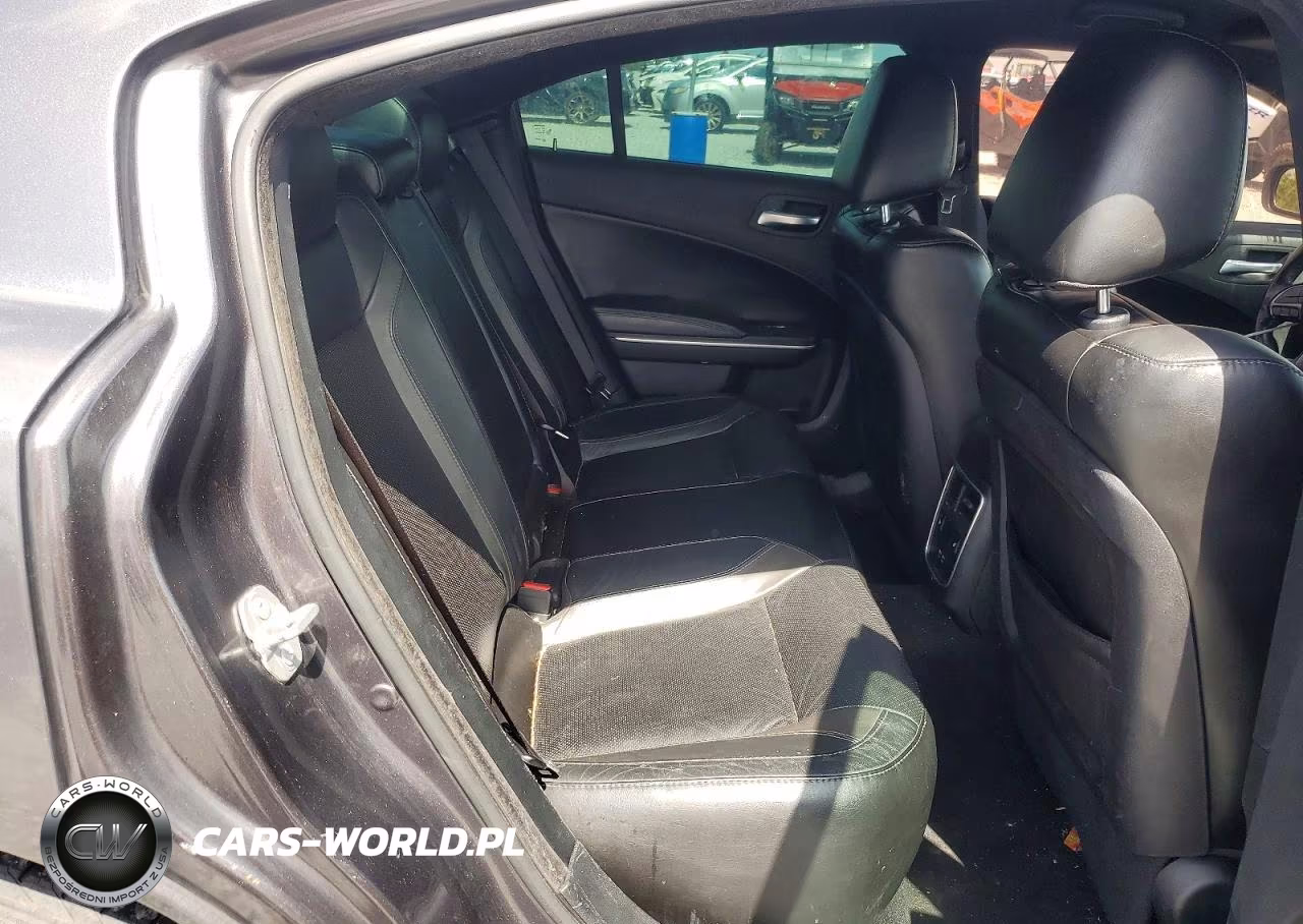 2019 Dodge Charger Sxt VIN:2C3CDXBG0KH743572 - 10