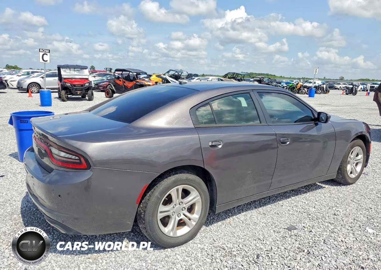 2019 Dodge Charger Sxt VIN:2C3CDXBG0KH743572 - 3