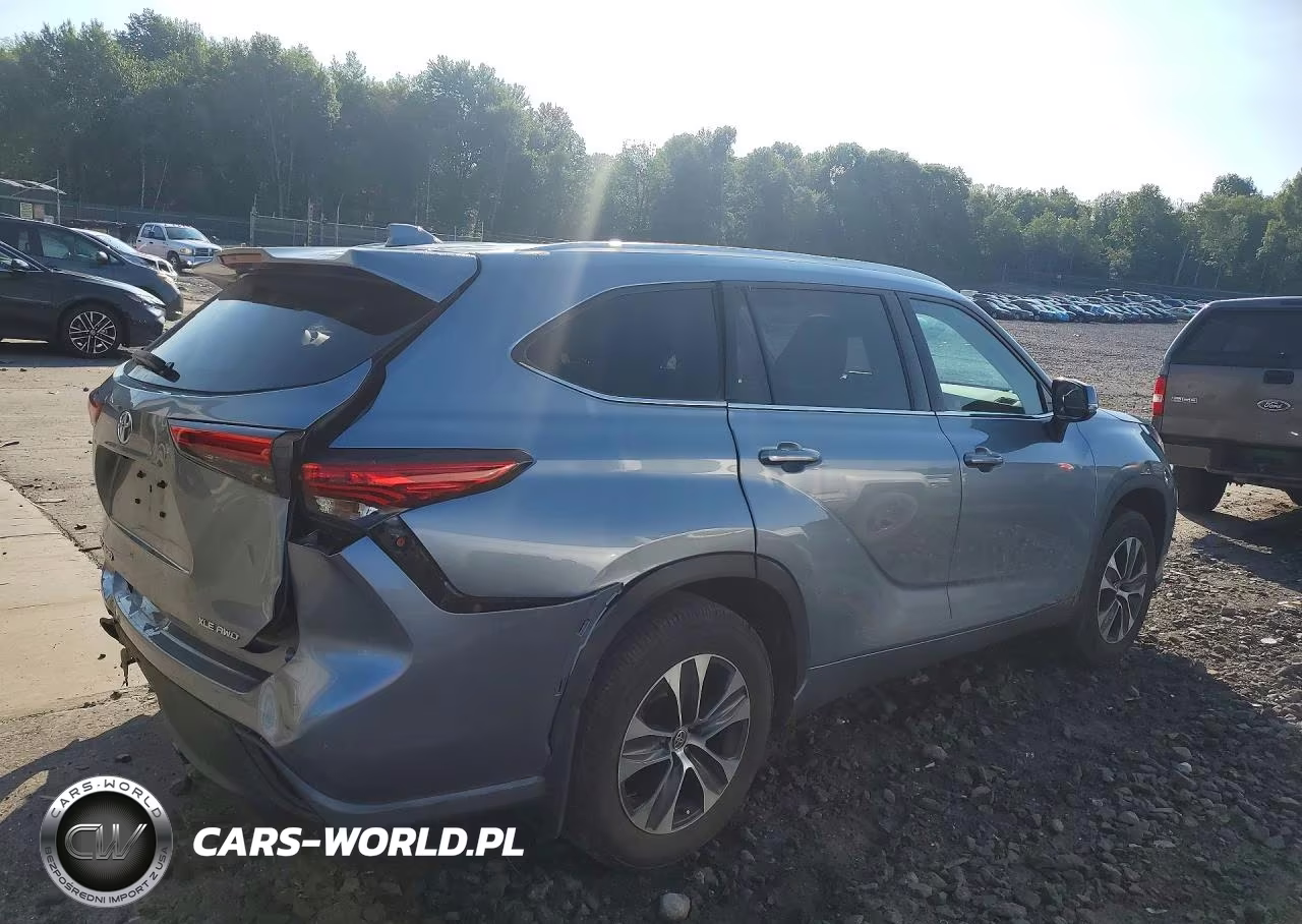 2020 Toyota Highlander Xle VIN:5TDHZRBHXLS001402 - 3