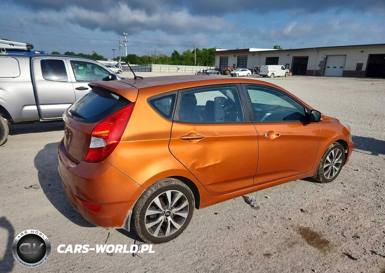 2015 Hyundai Accent Sport VIN:KMHCU5AE3FU200862 - 3