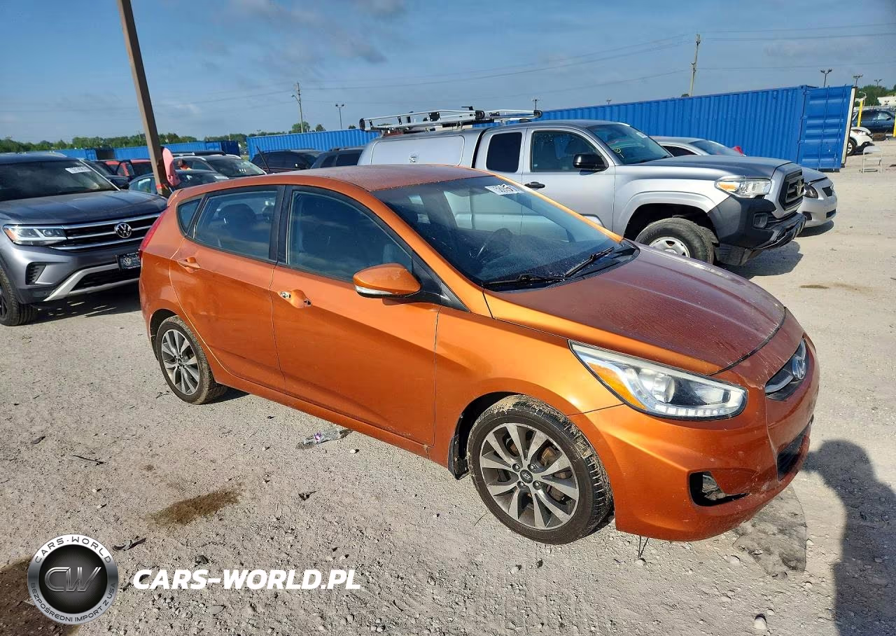 2015 Hyundai Accent Sport VIN:KMHCU5AE3FU200862 - 4