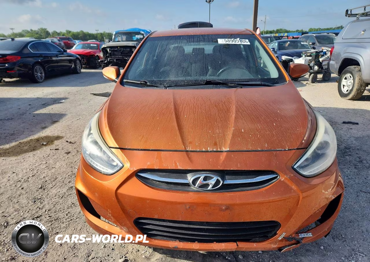 2015 Hyundai Accent Sport VIN:KMHCU5AE3FU200862 - 5