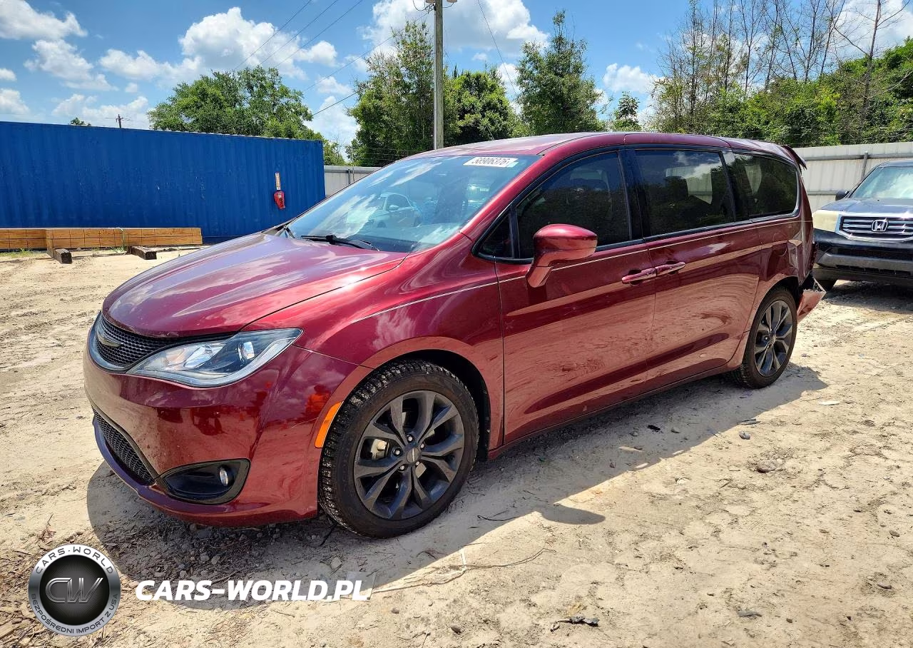 2019 Chrysler Pacifica Touring Plus – zdjęcie 1 z 13