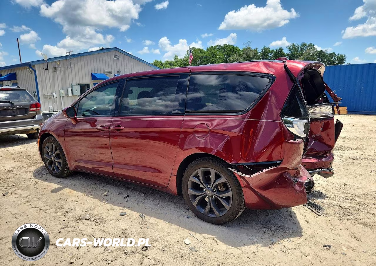 2019 Chrysler Pacifica Touring Plus VIN:2C4RC1FG7KR638621 - 2