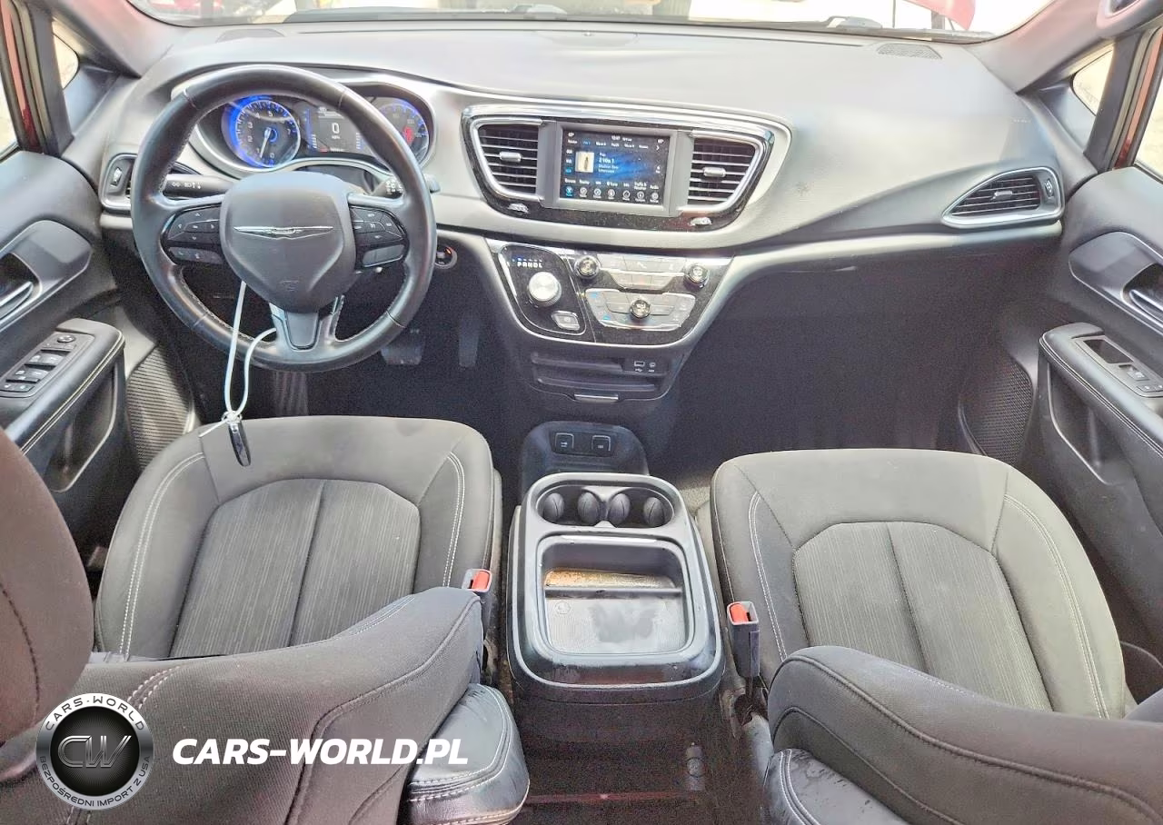 2019 Chrysler Pacifica Touring Plus VIN:2C4RC1FG7KR638621 - 8
