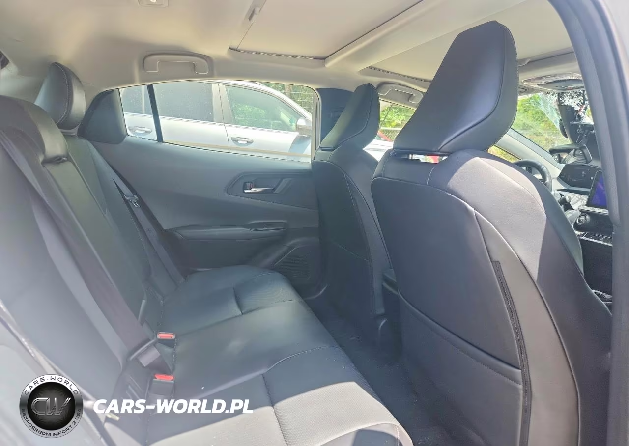 2024 Toyota Prius Xle VIN:JTDADABU4R3019869 - 10