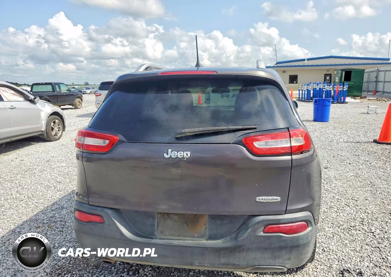2018 Jeep Cherokee Latitude Plus VIN:1C4PJLLB4JD509870 - 6