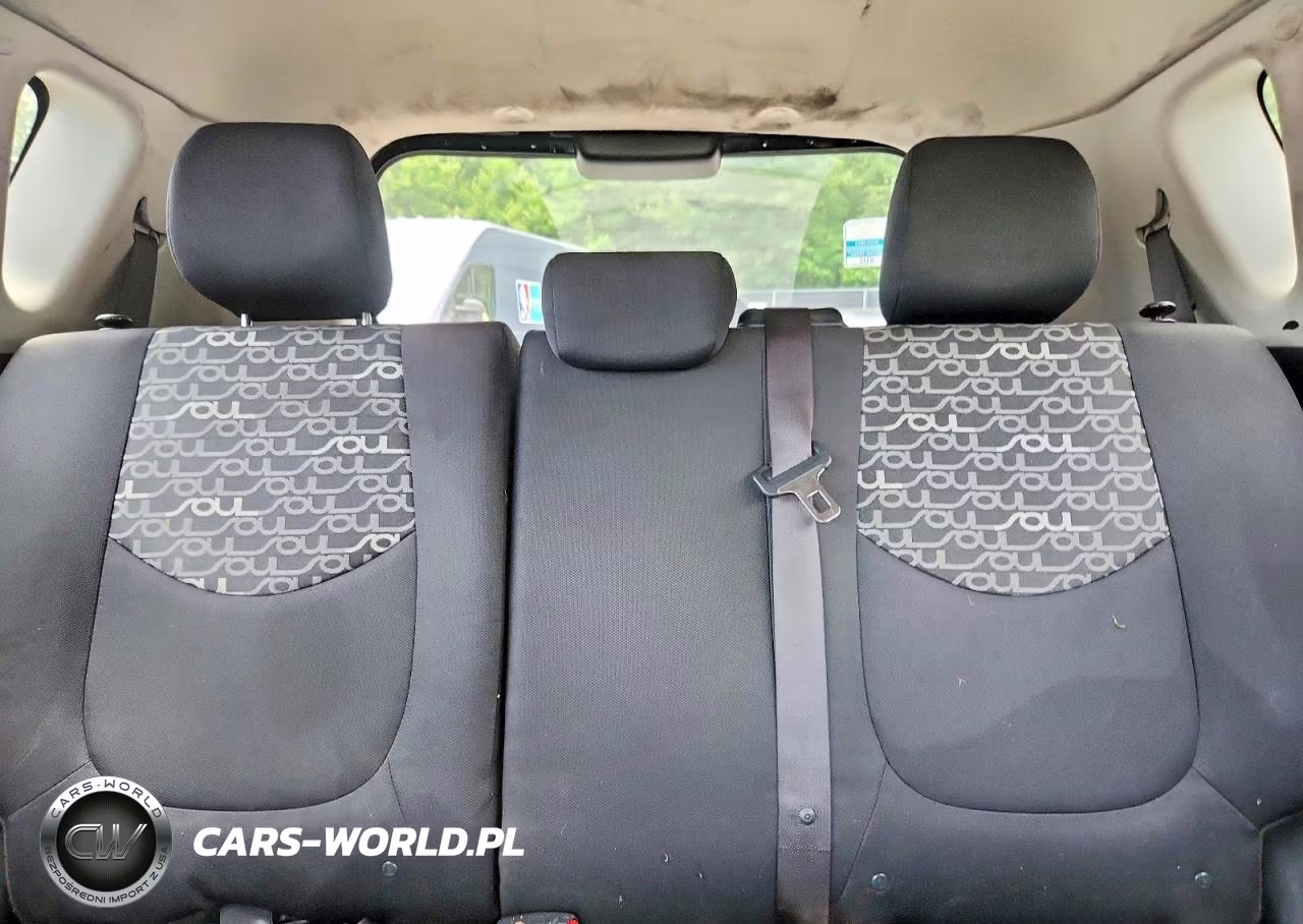 2011 Kia Soul + VIN:KNDJT2A26B7257195 - 10
