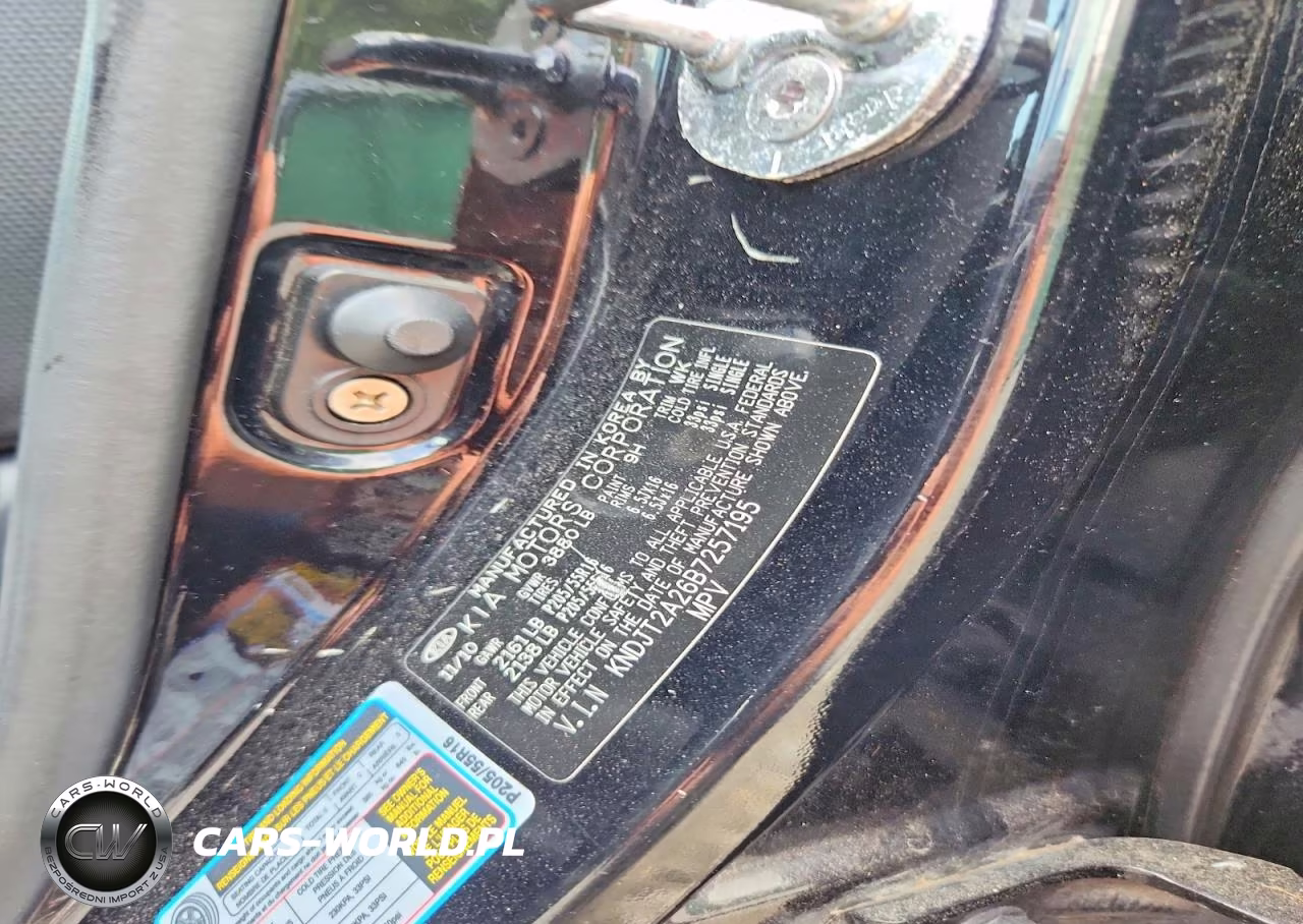 2011 Kia Soul + VIN:KNDJT2A26B7257195 - 13