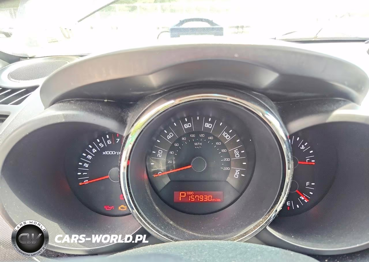2011 Kia Soul + VIN:KNDJT2A26B7257195 - 9