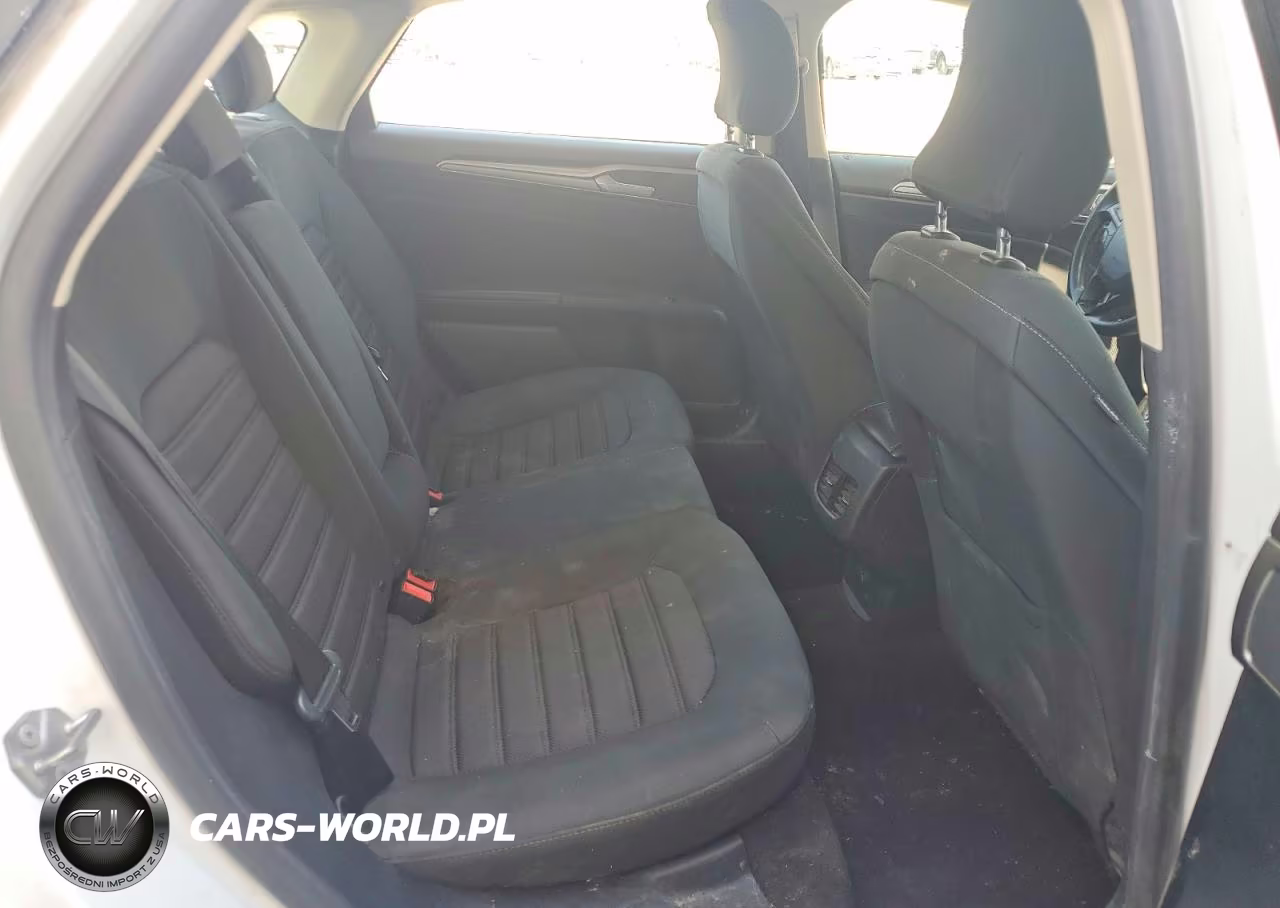 2019 Ford Fusion Se VIN:3FA6P0LU9KR265447 - 10