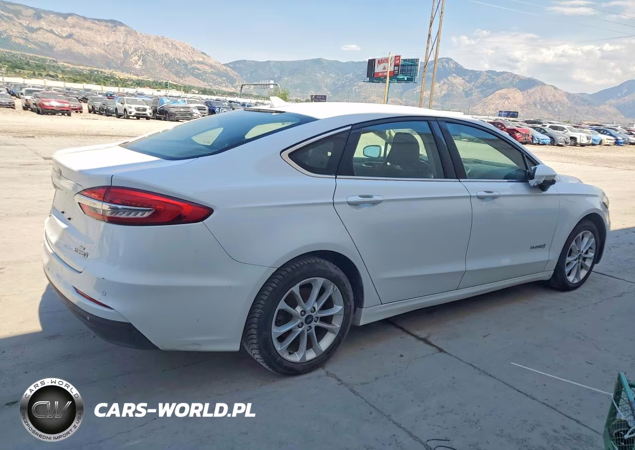 2019 Ford Fusion Se VIN:3FA6P0LU9KR265447 - 3