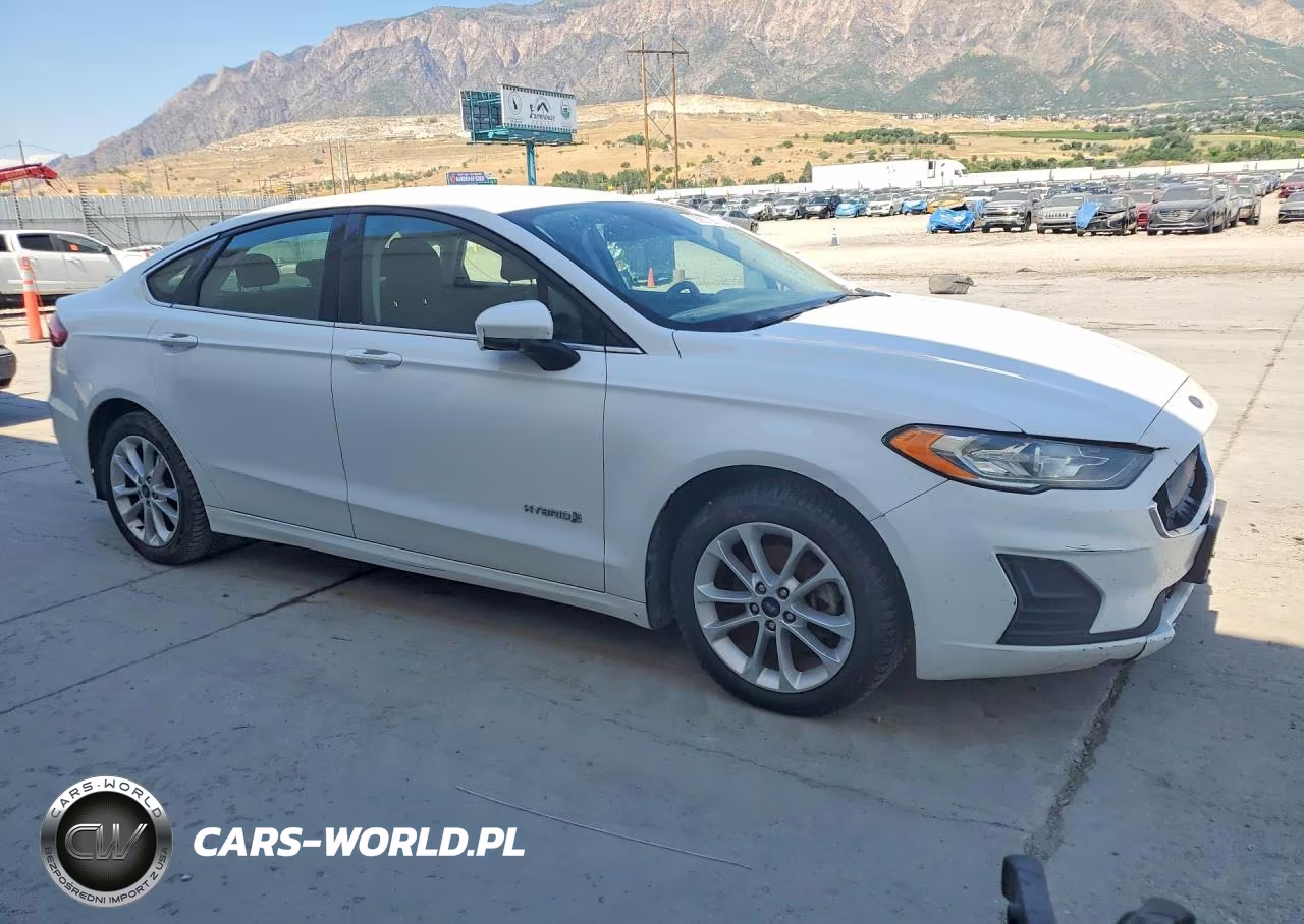 2019 Ford Fusion Se VIN:3FA6P0LU9KR265447 - 4