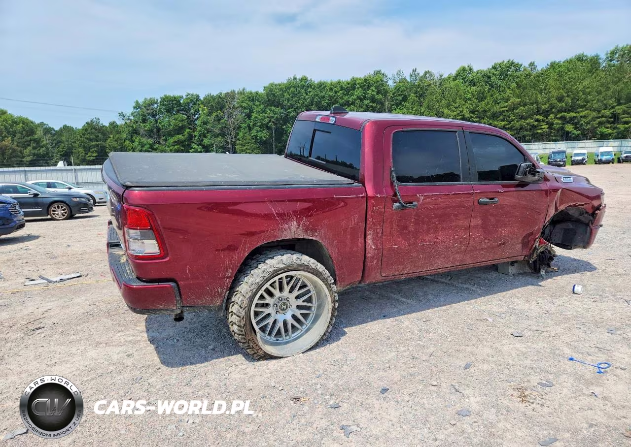 2024 Ram 1500 Tradesman VIN:1C6SRFGT9RN165845 - 3