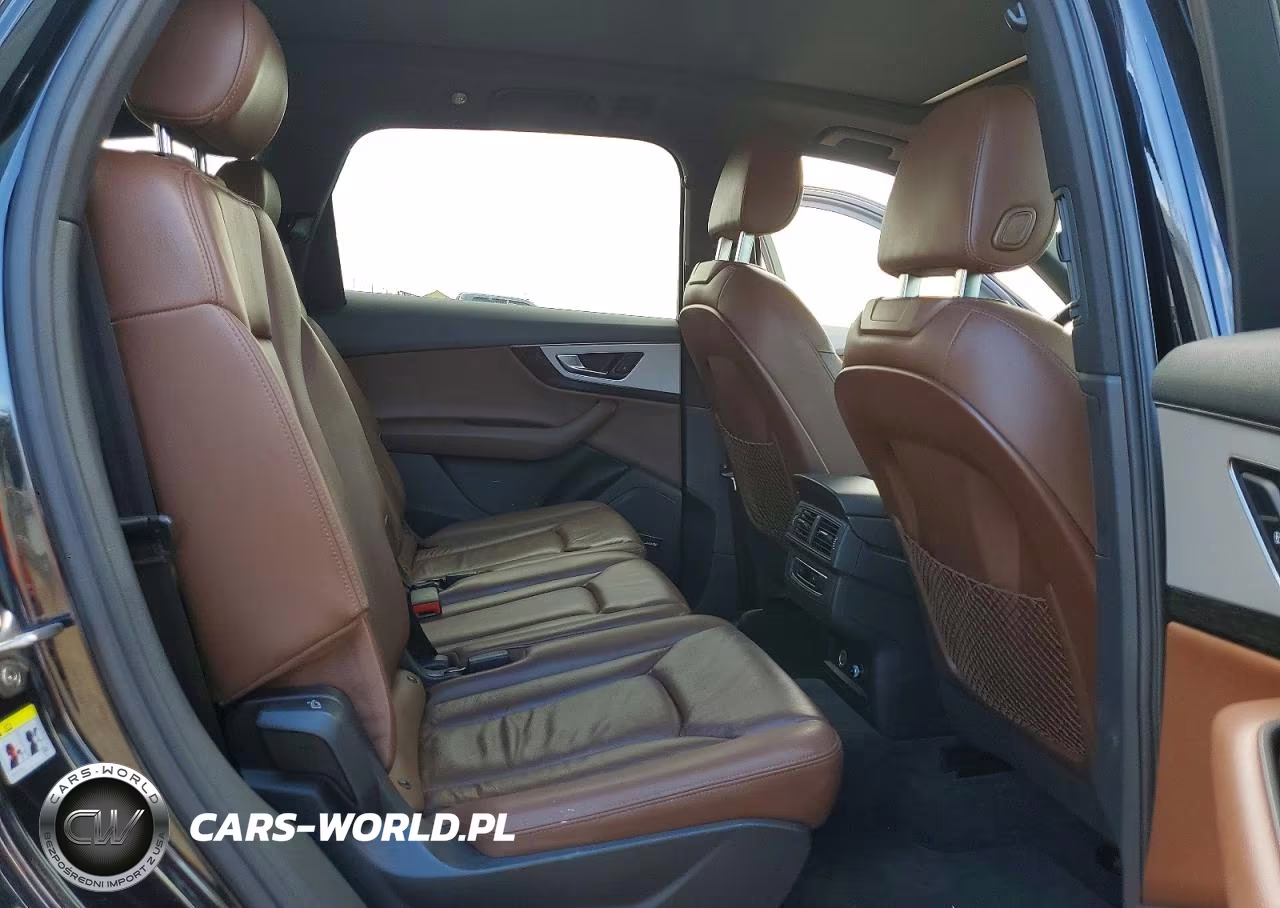 2018 Audi Q7 VIN:WA1LHAF70JD000343 - 11