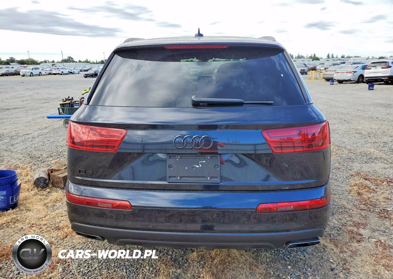 2018 Audi Q7 VIN:WA1LHAF70JD000343 - 6